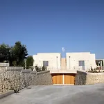 Apart-hotel Borgo De Li Santi 4*