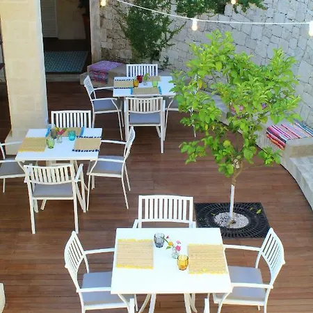 Borgo De Li Santi شقة فندقية أوترانتو