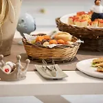 Borgo De Li Santi Aparthotel 4*