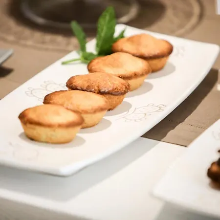 Aparthotel Borgo De Li Santi 4*