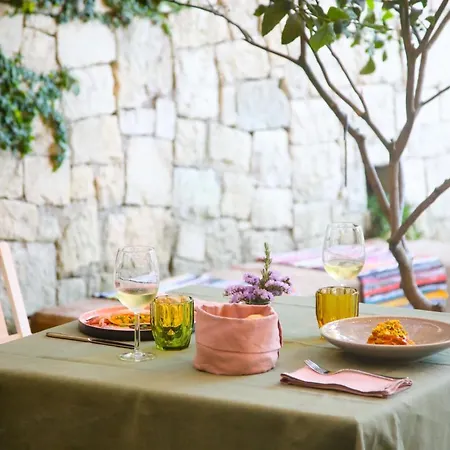 Borgo De Li Santi Aparthotel 4*
