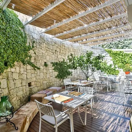 Borgo De Li Santi 4*