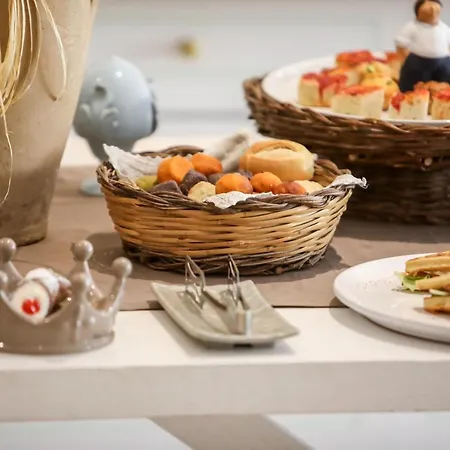 Borgo De Li Santi Lägenhetshotell 4*