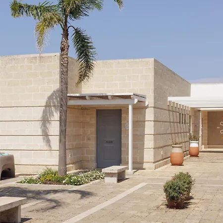 Borgo De Li Santi Aparthotel Otranto