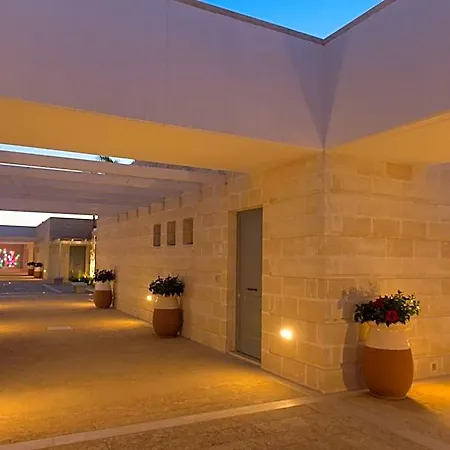 Borgo De Li Santi أوترانتو