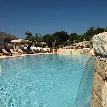 Borgo De Li Santi Apartahotel 4*