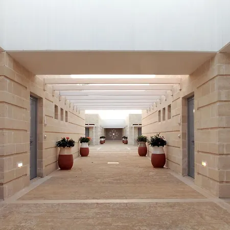 Aparthotel Borgo De Li Santi 4*