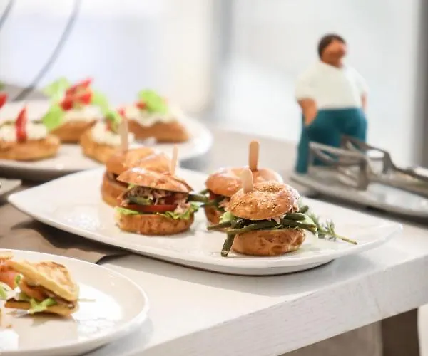 Апарт-готель Borgo De Li Santi Отранто